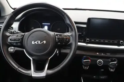 Photo 9 Kia Stonic  1.0 T-GDi 100 ch DCT7