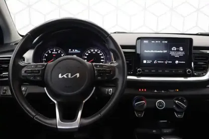 Photo 8 Kia Stonic  1.0 T-GDi 100 ch DCT7