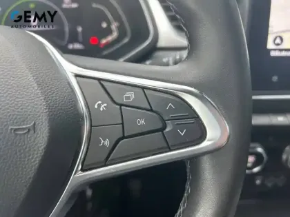 Photo 16 Renault Captur  E-Tech 145 - 21