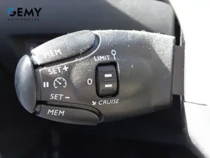 Photo 30 Peugeot 208  Electrique 50 kWh 136ch