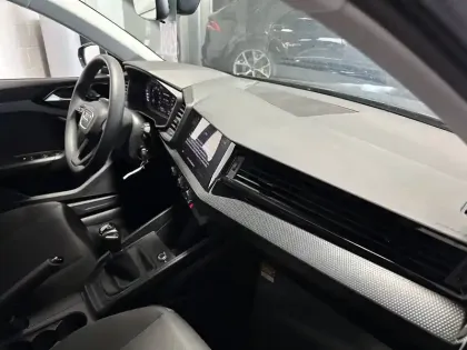 Photo 8 Audi A1  Sportback 25 TFSI 95 ch BVM5