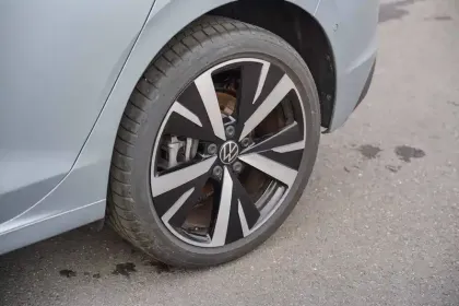 Photo 13 Volkswagen Golf  1.5 eHybrid 204 DSG6