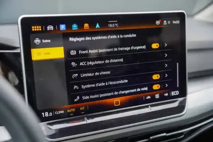 Photo 30 Volkswagen Golf  1.5 eHybrid 204 DSG6