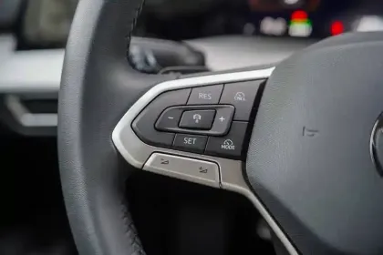 Photo 23 Volkswagen Golf  1.5 eHybrid 204 DSG6