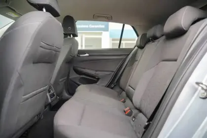 Photo 19 Volkswagen Golf  1.5 eHybrid 204 DSG6