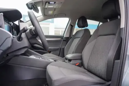 Photo 17 Volkswagen Golf  1.5 eHybrid 204 DSG6