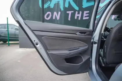 Photo 18 Volkswagen Golf  1.5 eHybrid 204 DSG6