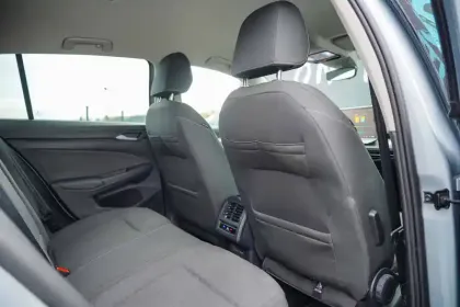 Photo 11 Volkswagen Golf  1.5 eHybrid 204 DSG6