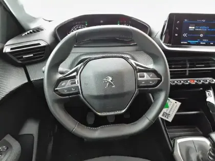 Photo 8 Peugeot 208  PureTech 100 S&S BVM6