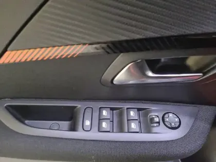 Photo 30 Peugeot 208  PureTech 100 S&S BVM6