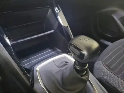 Photo 13 Peugeot 208  PureTech 100 S&S BVM6