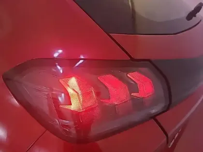 Photo 16 Peugeot 208  PureTech 100 S&S BVM6