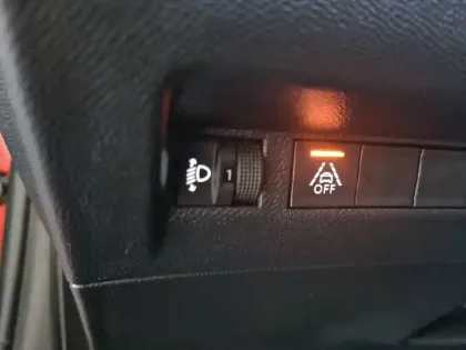 Photo 29 Peugeot 208  PureTech 100 S&S BVM6