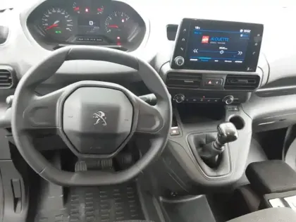 Photo 7 Peugeot Partner  FOURGON STANDARD 1000 KG PURETECH 110 S&S BVM6