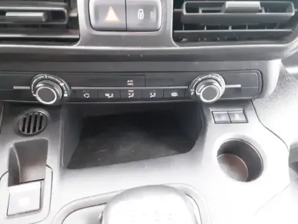 Photo 20 Peugeot Partner  FOURGON STANDARD 1000 KG PURETECH 110 S&S BVM6