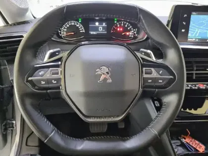 Photo 8 Peugeot 208  PureTech 100 S&S EAT8