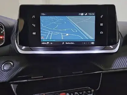 Photo 18 Peugeot 208  PureTech 100 S&S EAT8