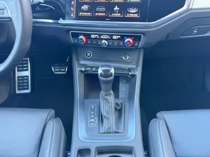 Photo 11 Audi Q3  35 TDI 150 ch S tronic 7