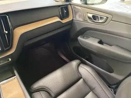 Photo 15 Volvo Xc60  T6 AWD Hybride rechargeable 253 ch+145 ch Geartronic 8