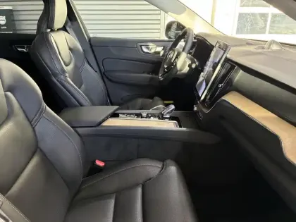 Photo 24 Volvo Xc60  T6 AWD Hybride rechargeable 253 ch+145 ch Geartronic 8