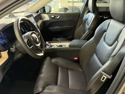 Photo 25 Volvo Xc60  T6 AWD Hybride rechargeable 253 ch+145 ch Geartronic 8