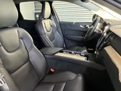 Photo 8 Volvo Xc60  T6 AWD Hybride rechargeable 253 ch+145 ch Geartronic 8