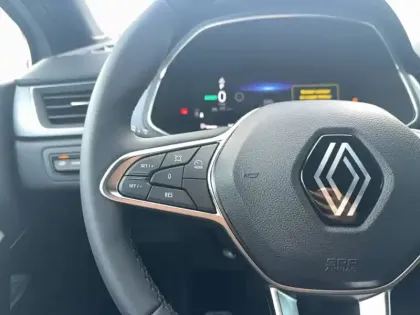 Photo 14 Renault Captur  E-Tech full hybrid 145 ch