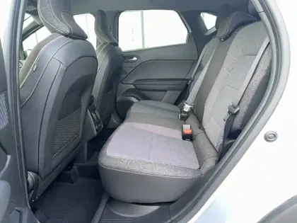 Photo 29 Renault Captur  E-Tech full hybrid 145 ch