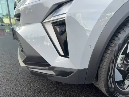 Photo 13 Renault Captur  E-Tech full hybrid 145 ch