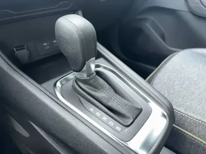 Photo 26 Renault Captur  E-Tech full hybrid 145 ch