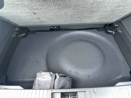 Photo 12 Renault Captur  E-Tech full hybrid 145 ch