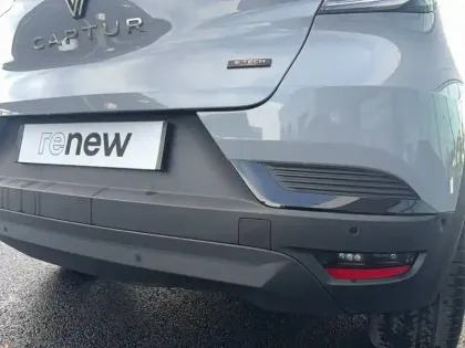 Photo 10 Renault Captur  E-Tech full hybrid 145 ch