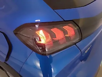 Photo 16 Peugeot 208  Electrique 50 kWh 136ch