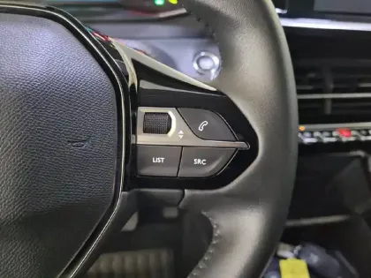 Photo 28 Peugeot 208  Electrique 50 kWh 136ch