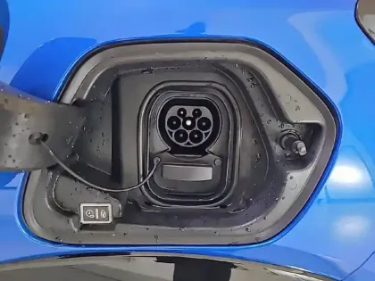 Photo 31 Peugeot 208  Electrique 50 kWh 136ch