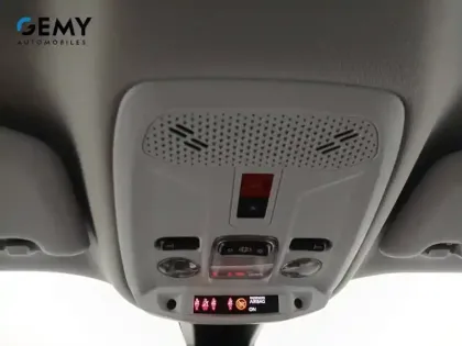 Photo 50 Peugeot 2008  PureTech 100 S&S BVM6