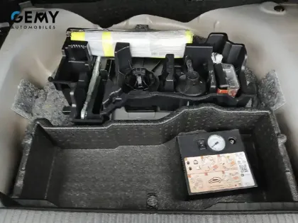 Photo 54 Peugeot 2008  PureTech 100 S&S BVM6