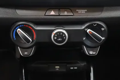 Photo 34 Kia Stonic  1.0 T-GDi 100 ch BVM6