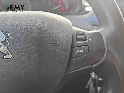 Photo 17 Peugeot 2008  PureTech 82ch S&S BVM5