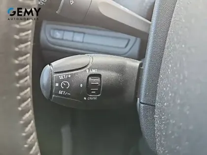 Photo 15 Peugeot 2008  PureTech 82ch S&S BVM5