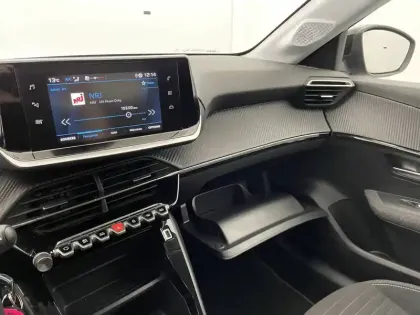 Photo 24 Peugeot 208  PureTech 75 S&S BVM5