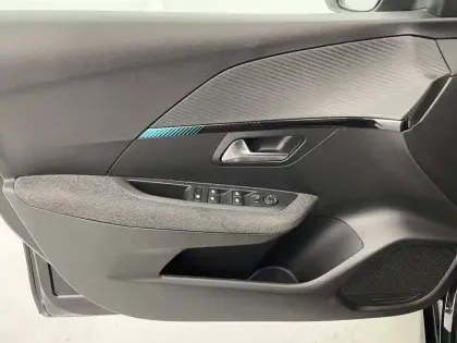 Photo 25 Peugeot 208  PureTech 75 S&S BVM5