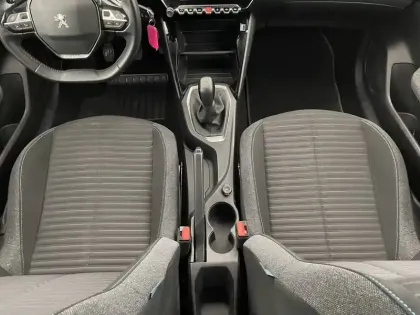 Photo 26 Peugeot 208  PureTech 75 S&S BVM5