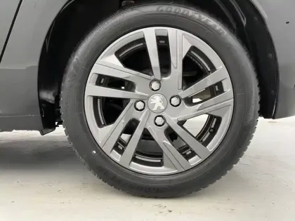 Photo 15 Peugeot 208  PureTech 75 S&S BVM5