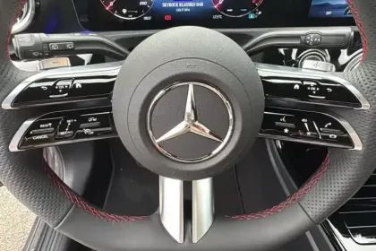 Photo 17 Mercedes Classe A  200 7G-DCT