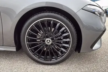 Photo 13 Mercedes Classe A  200 7G-DCT