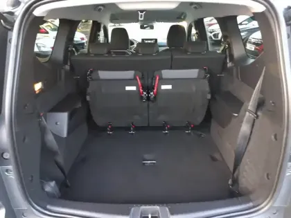 Photo 18 Dacia Jogger  Hybrid 140 7 places GSR2