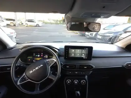 Photo 2 Dacia Jogger  Hybrid 140 7 places GSR2