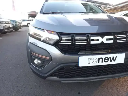 Photo 24 Dacia Jogger  Hybrid 140 7 places GSR2