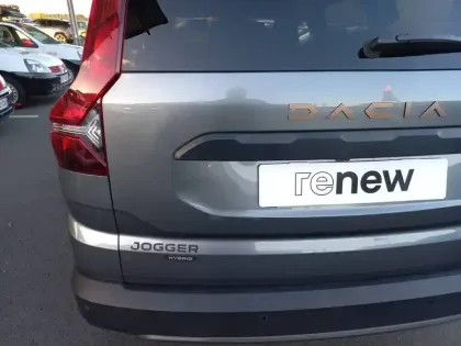 Photo 10 Dacia Jogger  Hybrid 140 7 places GSR2
